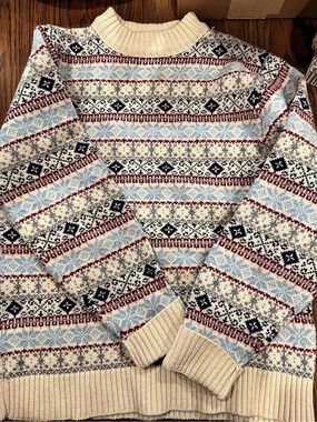 THANE Women's Geometric Sweater Size Medium